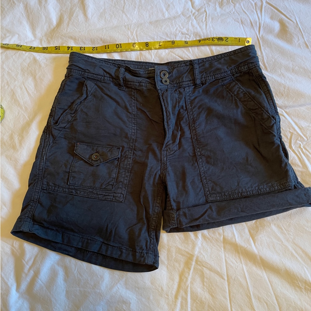 Anthropology blue shorts size 26